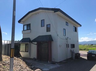 西桔梗町752戸建の物件外観写真